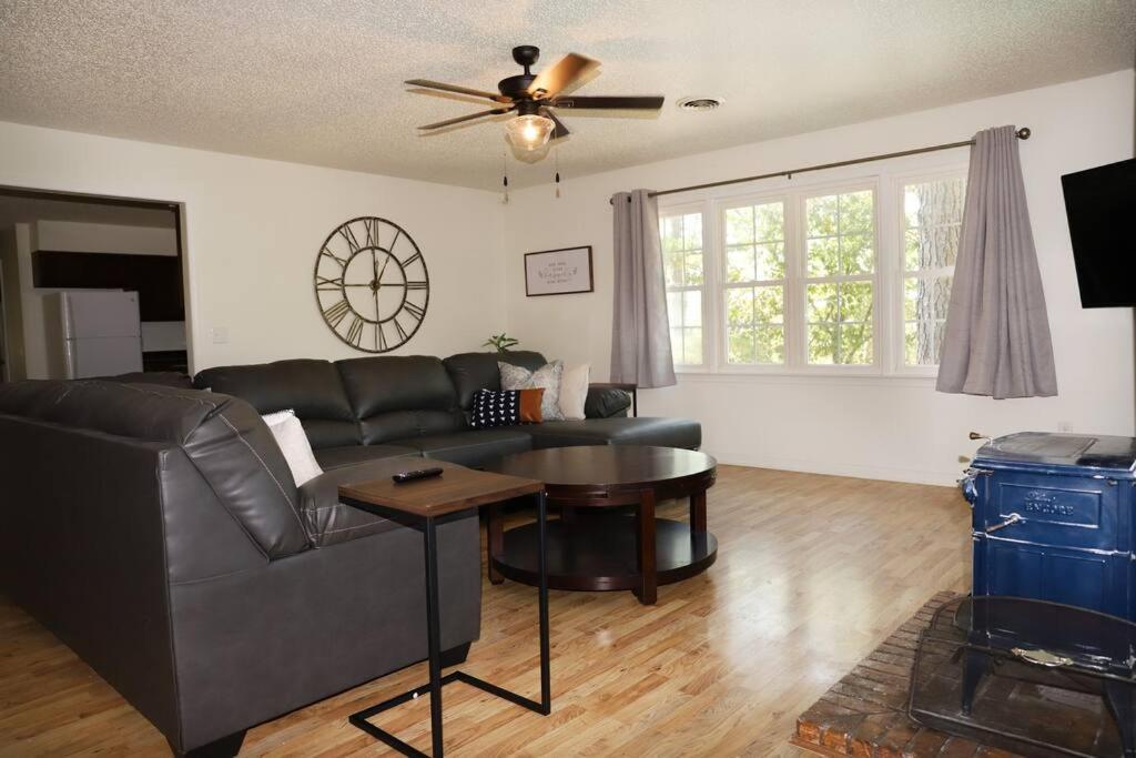 3 Bedroom Vacation Home Next To Silver Dollar City 布蘭森 外观 照片